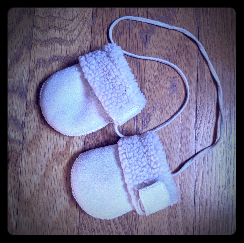 Hanna Andersson Faux Shearling Infant mittens